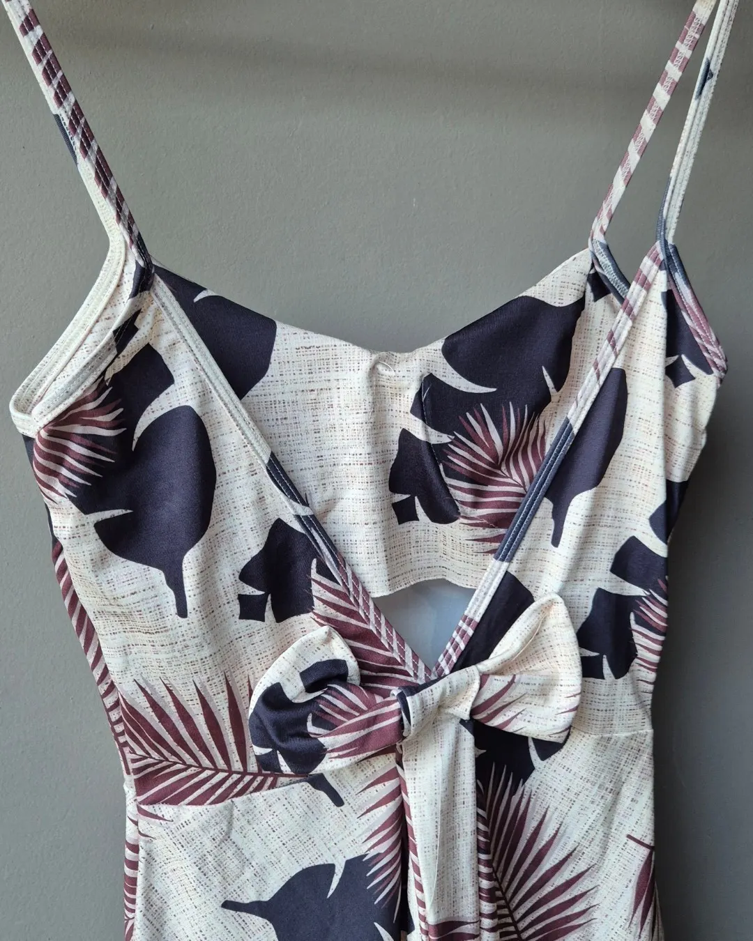 Vestido Curto Estampado com Alça