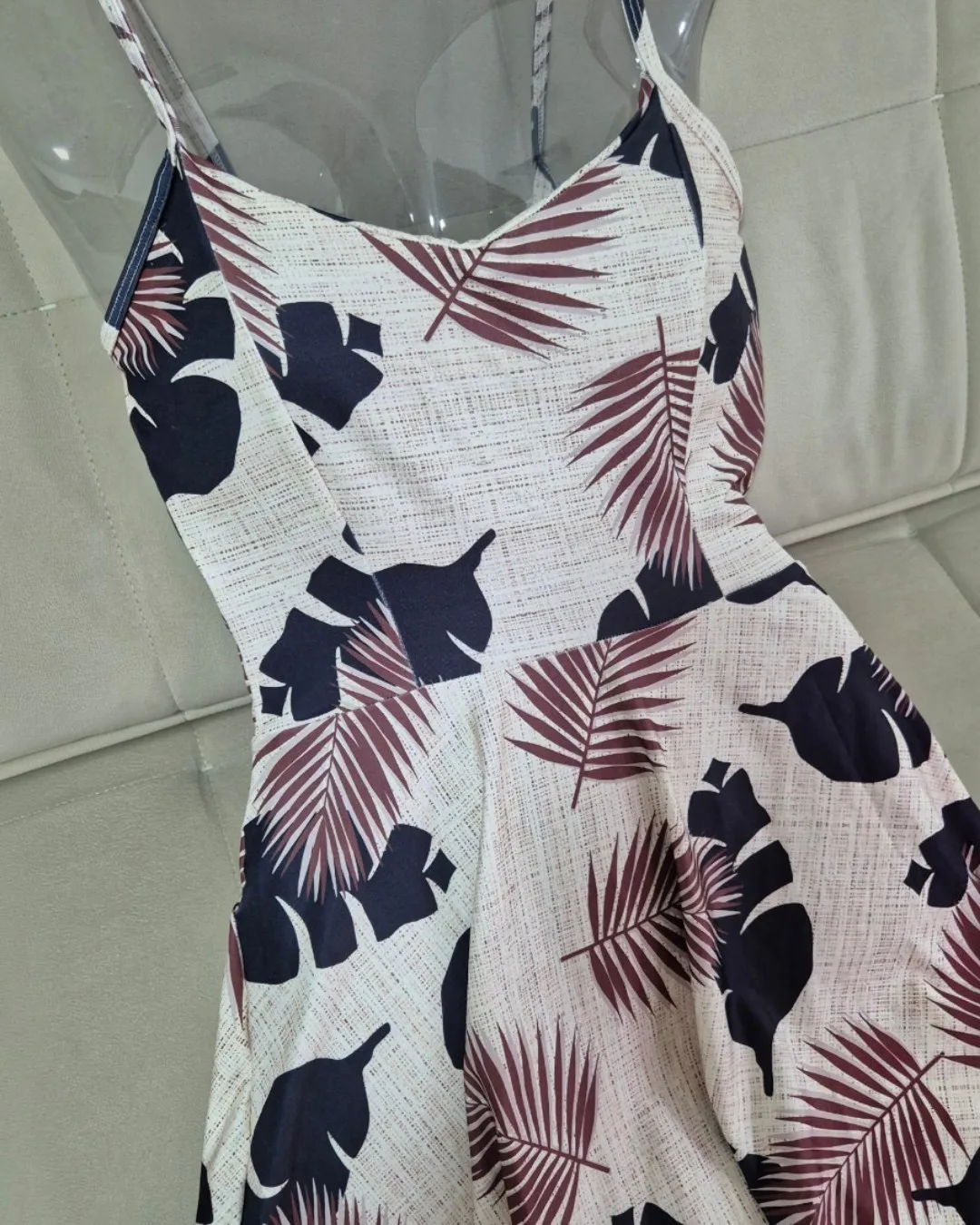 Vestido Curto Estampado com Alça