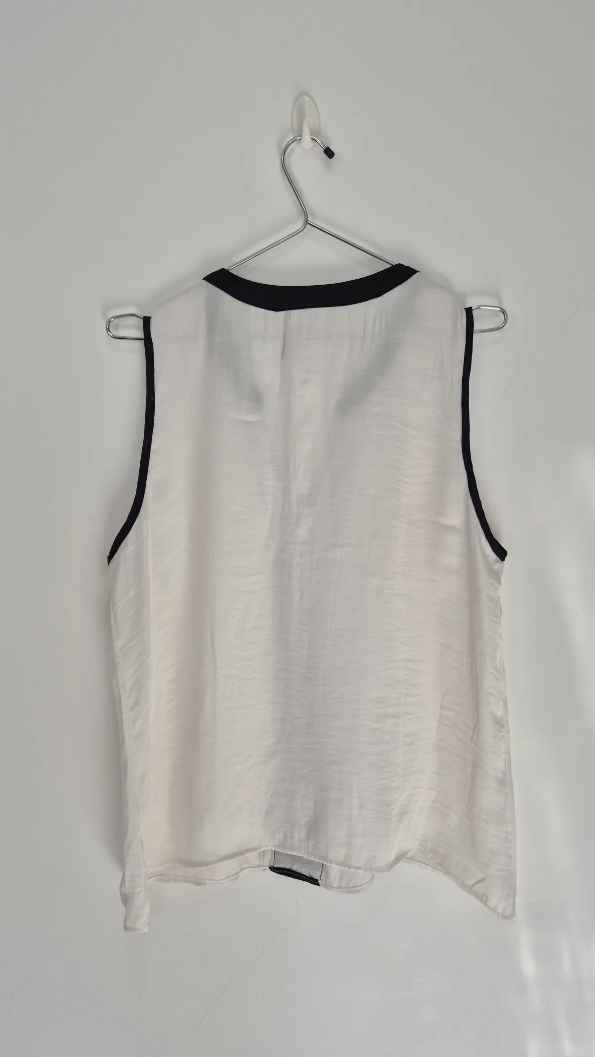 Blusinha sem manga Alfaiataria